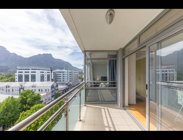 2 BEDROOM APARTMENT FOR SALE IN CLAREMONT UPPER